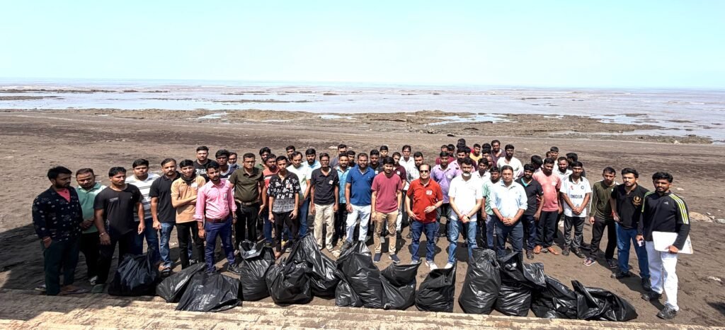 Marine Conservation in Gujarat: Drishti Foundation Trust’s Mission to Keep Our Coastline Plastic-Free and Pollution-Free | Drishti Foundation Trust